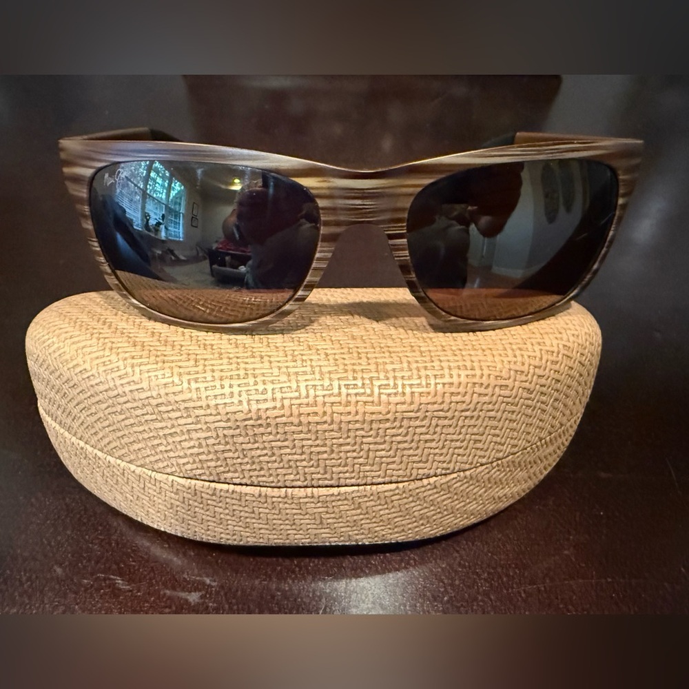 Maui Jim Kahi sunglasses. Excellent condition with no issues.